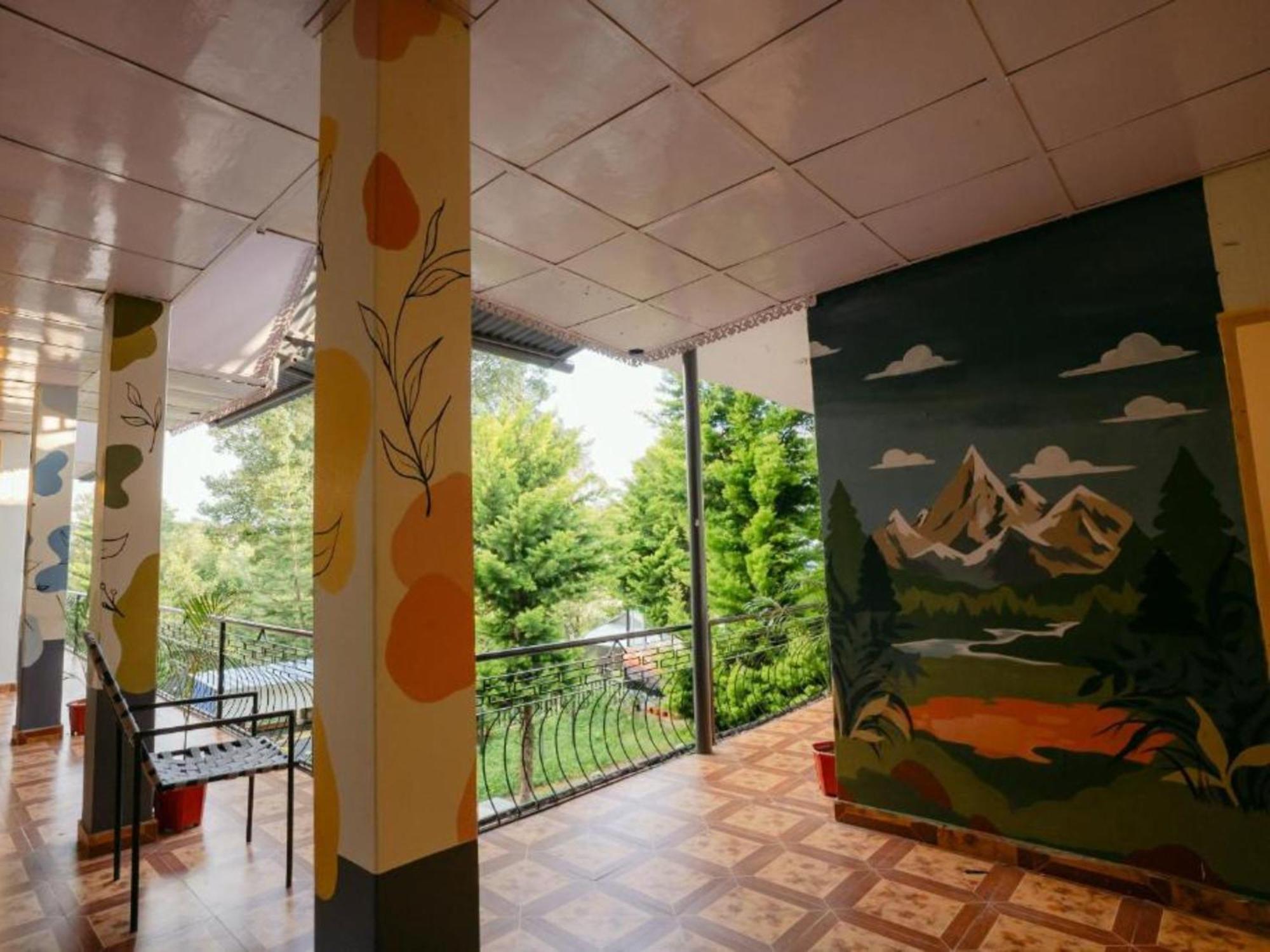 The Hosteller Bir エクステリア 写真