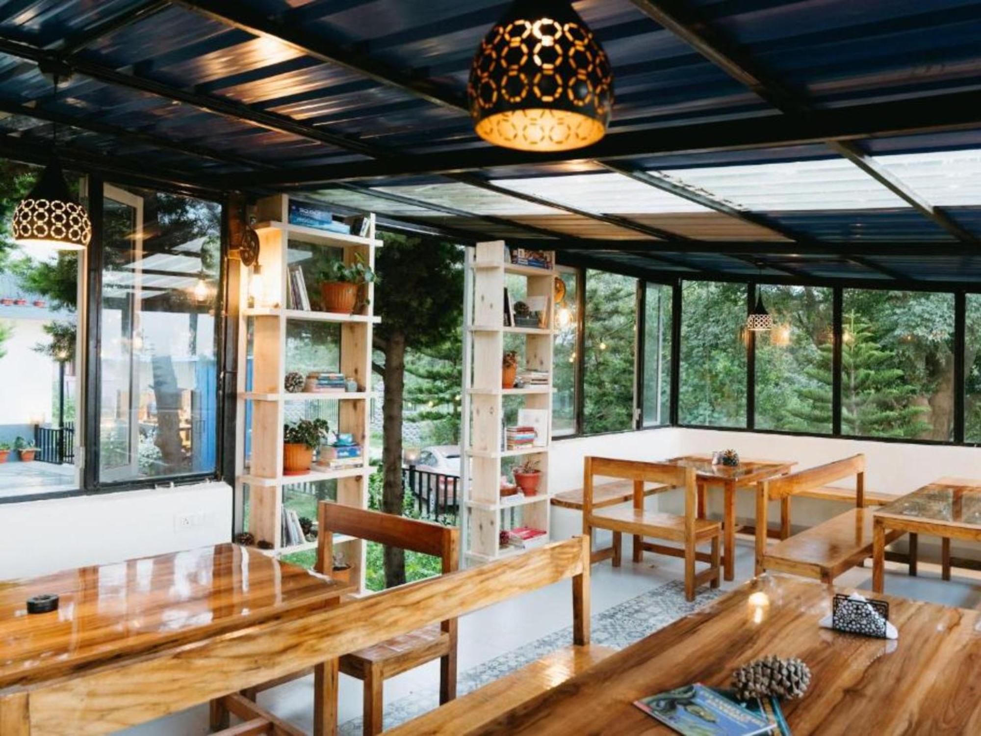 The Hosteller Bir エクステリア 写真